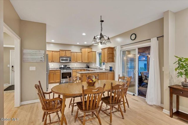 2 Carpenter Way, Clifton Park, NY 12065