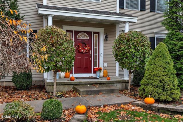 2 Carpenter Way, Clifton Park, NY 12065