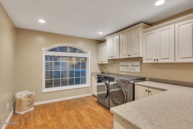 2 Carpenter Way, Clifton Park, NY 12065