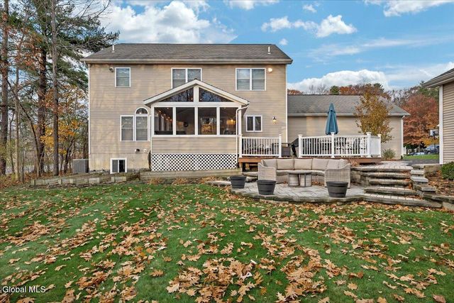 2 Carpenter Way, Clifton Park, NY 12065