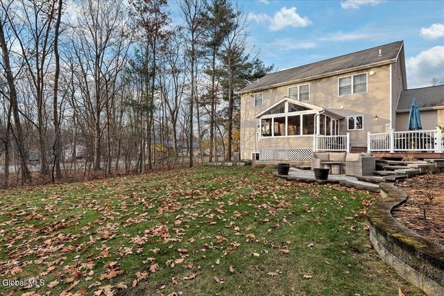 2 Carpenter Way, Clifton Park, NY 12065