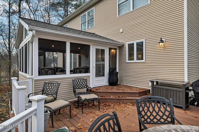 2 Carpenter Way, Clifton Park, NY 12065