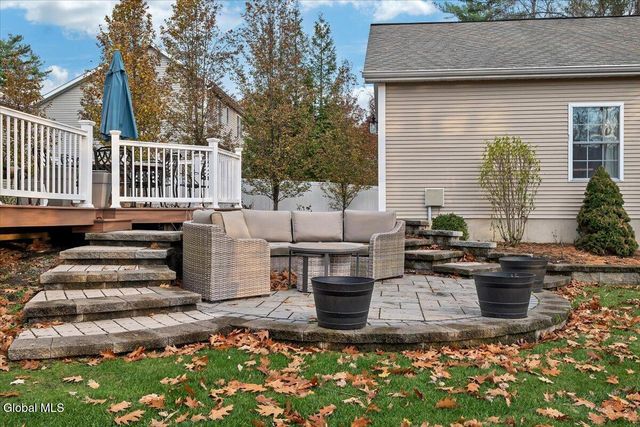 2 Carpenter Way, Clifton Park, NY 12065