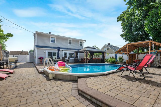 28 Crabtree Lane, Levittown, NY 11756
