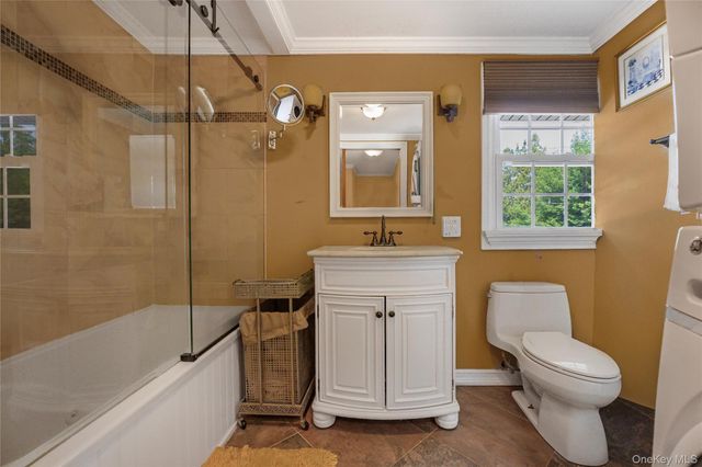 28 Crabtree Lane, Levittown, NY 11756