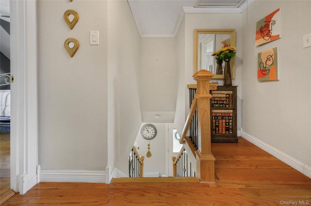28 Crabtree Lane, Levittown, NY 11756