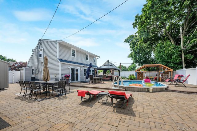 28 Crabtree Lane, Levittown, NY 11756