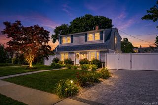 28 Crabtree Lane, Levittown, NY 11756