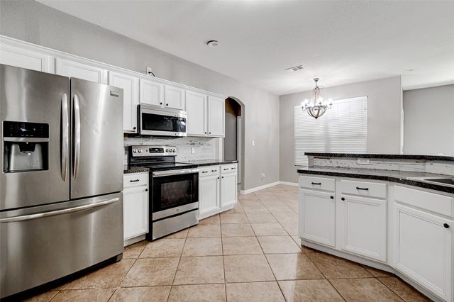 1015 Christine Street, Keene, TX 76031