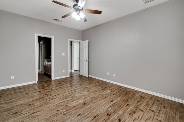 1015 Christine Street, Keene, TX 76031