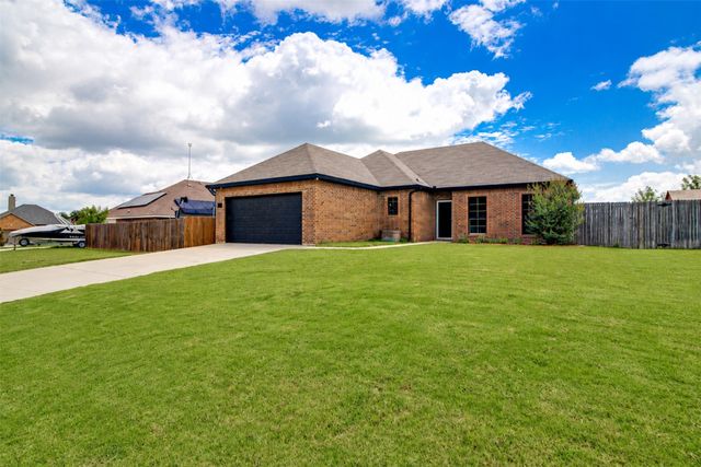 1015 Christine Street, Keene, TX 76031