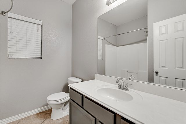 1015 Christine Street, Keene, TX 76031