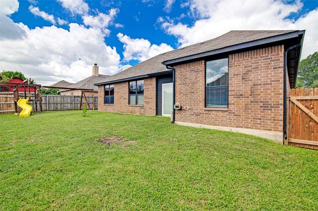 1015 Christine Street, Keene, TX 76031
