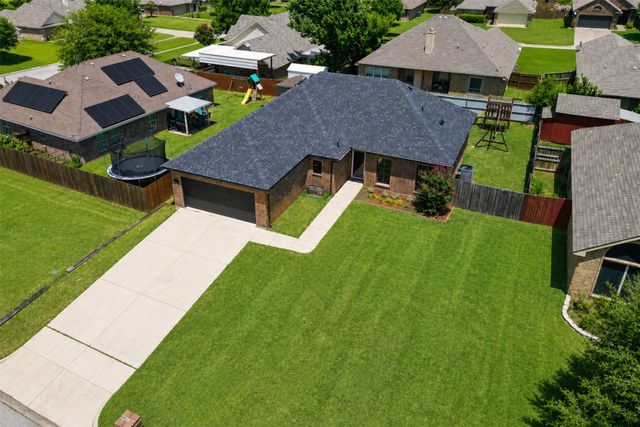 1015 Christine Street, Keene, TX 76031
