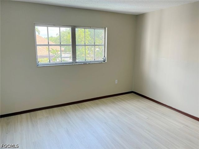 3704 Broadway 214, Fort Myers, FL 33901
