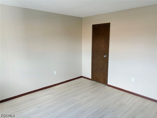 3704 Broadway 214, Fort Myers, FL 33901