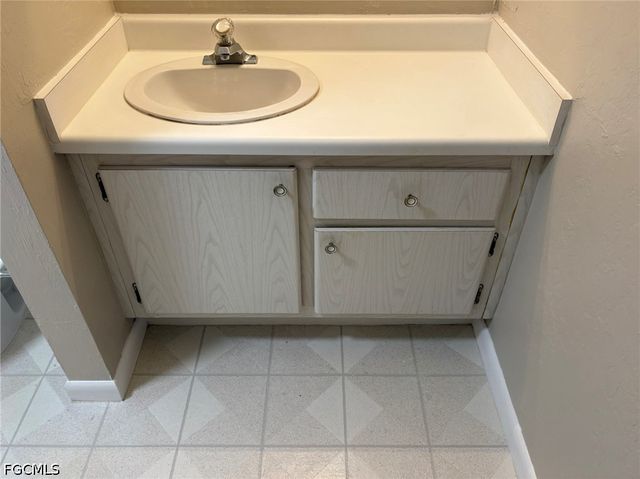 3704 Broadway 214, Fort Myers, FL 33901