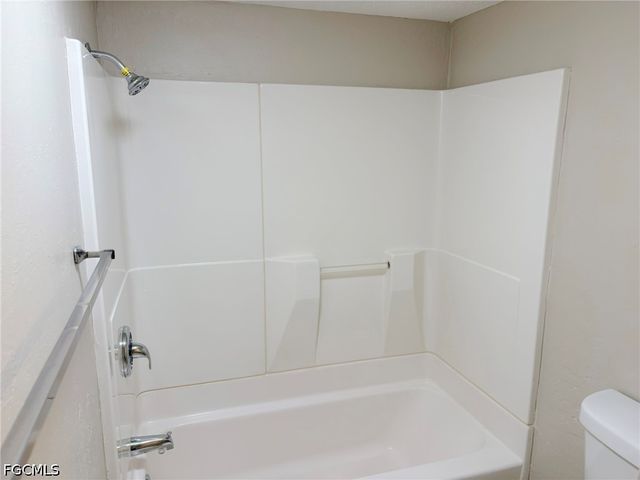 3704 Broadway 214, Fort Myers, FL 33901