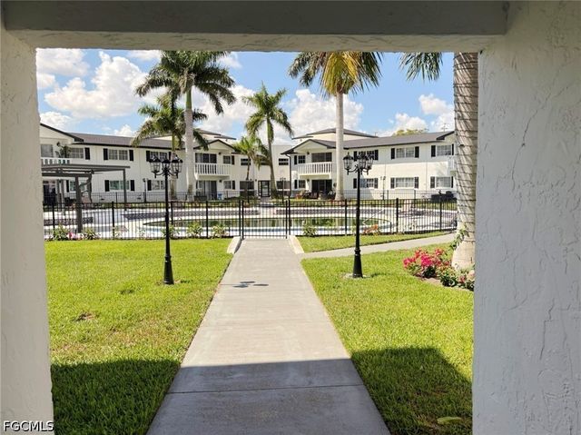 3704 Broadway 214, Fort Myers, FL 33901