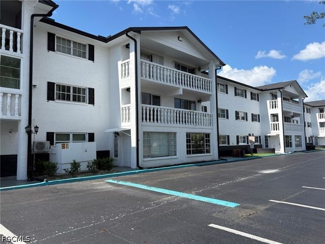3704 Broadway 214, Fort Myers, FL 33901