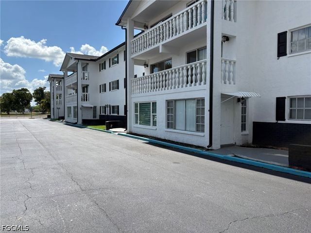 3704 Broadway 214, Fort Myers, FL 33901