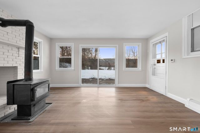 556 Dunbar Hill Road, Hamden, CT 06514