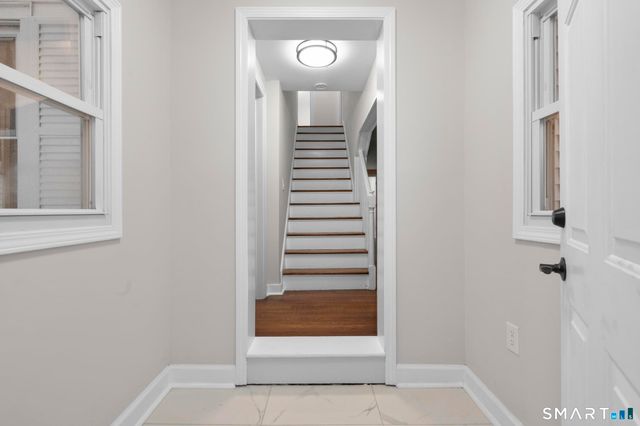 556 Dunbar Hill Road, Hamden, CT 06514