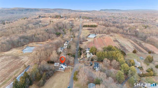 556 Dunbar Hill Road, Hamden, CT 06514