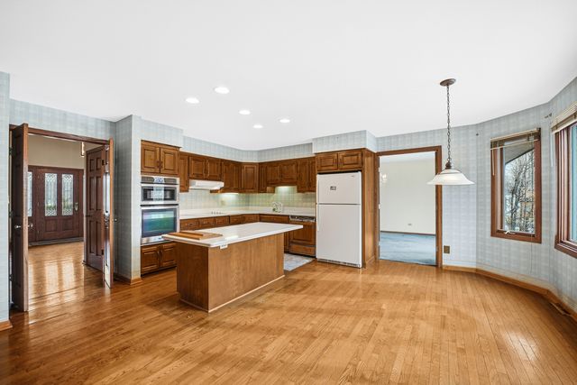 376 Nevada A Court, Frankfort, IL 60423