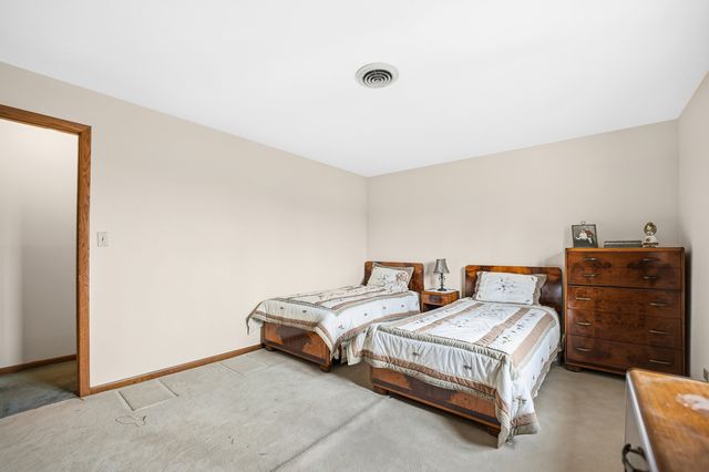 376 Nevada A Court, Frankfort, IL 60423