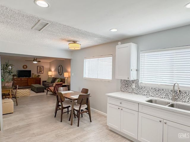 2518 Lynwood Street, Bakersfield, CA 93306