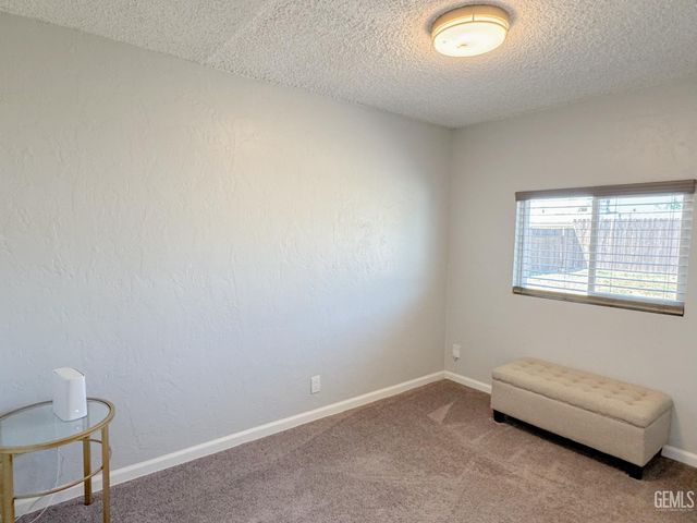 2518 Lynwood Street, Bakersfield, CA 93306