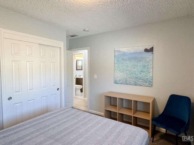 2518 Lynwood Street, Bakersfield, CA 93306