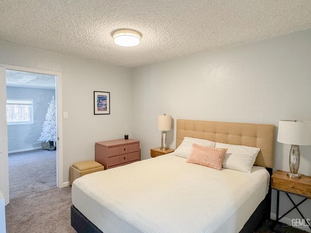 2518 Lynwood Street, Bakersfield, CA 93306