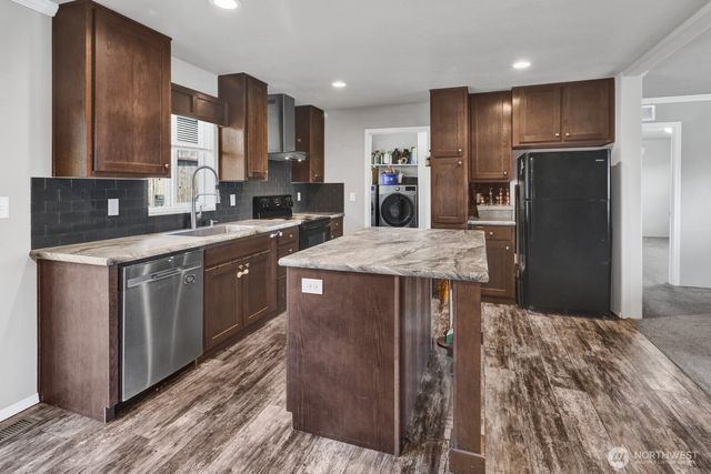 8483 Alder Way, Blaine, WA 98230