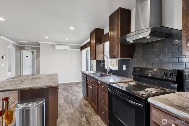 8483 Alder Way, Blaine, WA 98230