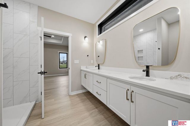 6664 Shadow Ridge Place, Columbus, NE 68601