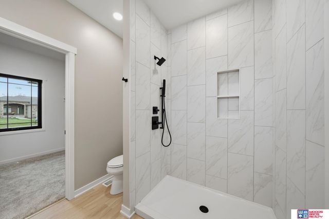 6664 Shadow Ridge Place, Columbus, NE 68601