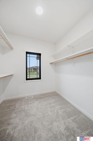 6664 Shadow Ridge Place, Columbus, NE 68601