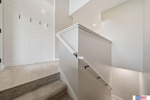 6664 Shadow Ridge Place, Columbus, NE 68601