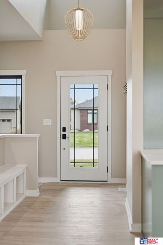 6664 Shadow Ridge Place, Columbus, NE 68601