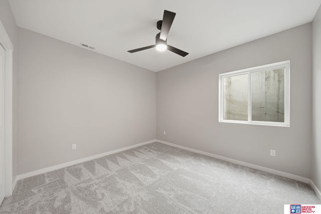 6664 Shadow Ridge Place, Columbus, NE 68601