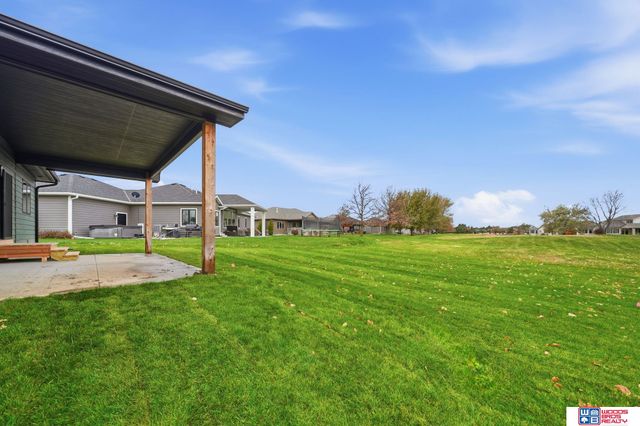 6664 Shadow Ridge Place, Columbus, NE 68601