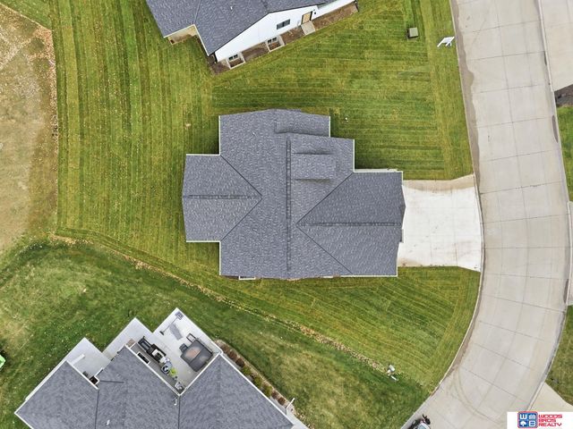 6664 Shadow Ridge Place, Columbus, NE 68601