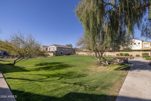 2725 E MINE CREEK Road 2166, Phoenix, AZ 85024