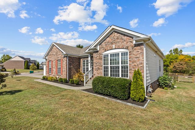 1012 Solomon Ln, Spring Hill, TN 37174