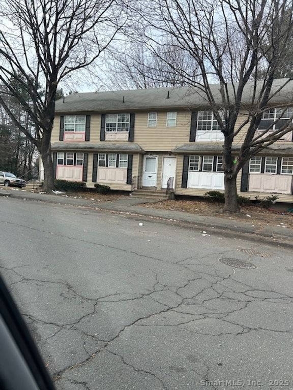 112 Angel Drive C, Waterbury, CT 06708