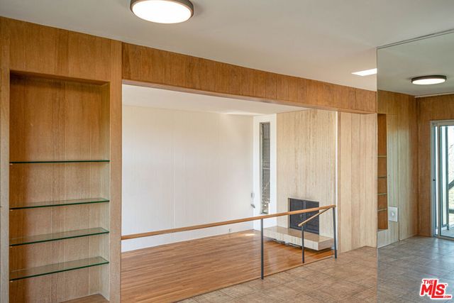 8895 Appian Way, Los Angeles, CA 90046