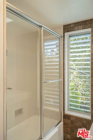 8895 Appian Way, Los Angeles, CA 90046