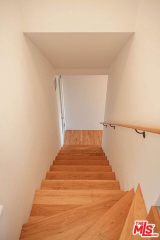 8895 Appian Way, Los Angeles, CA 90046